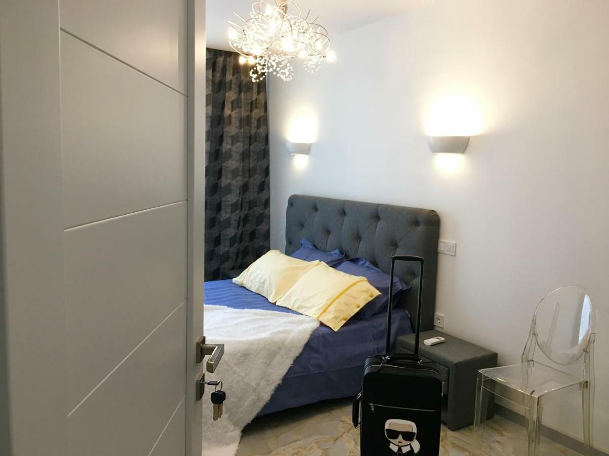 4-Room Jacuzzi Apartment Lviv Exterior foto