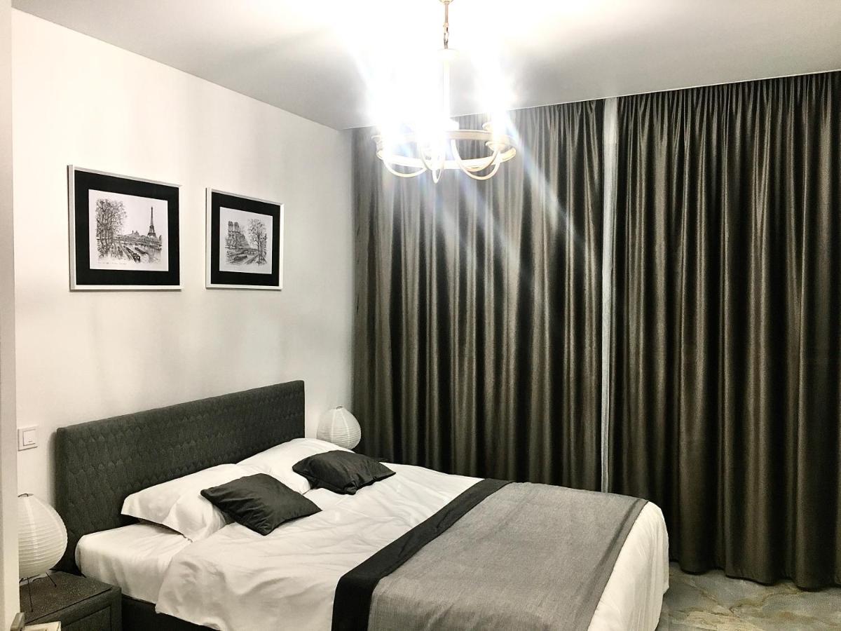 4-Room Jacuzzi Apartment Lviv Exterior foto